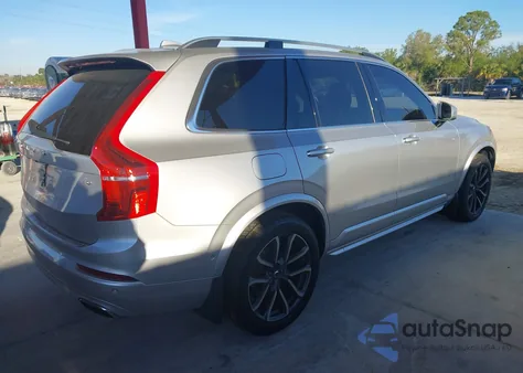 2017 Volvo Xc90 T6 Momentum z USA, uszkodzony, nr VIN YV4A22PK3H1153704